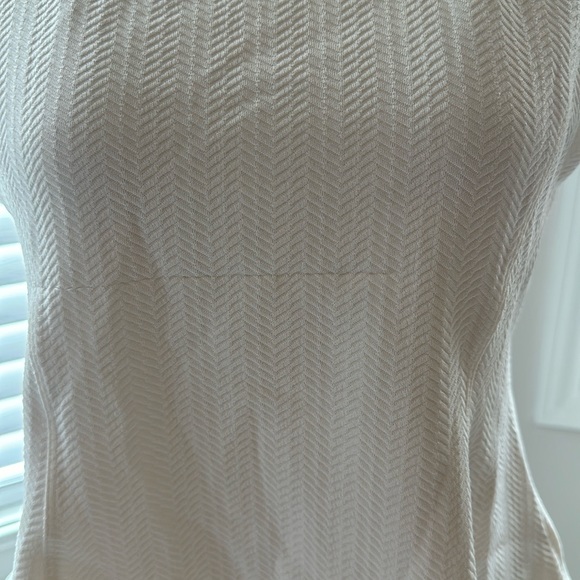 Neverworn. White stretch top. - Picture 2 of 8